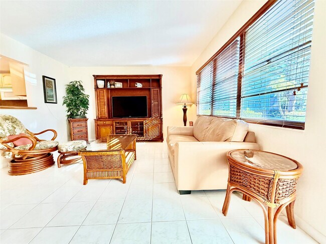 Building Photo - 42 Tilford C