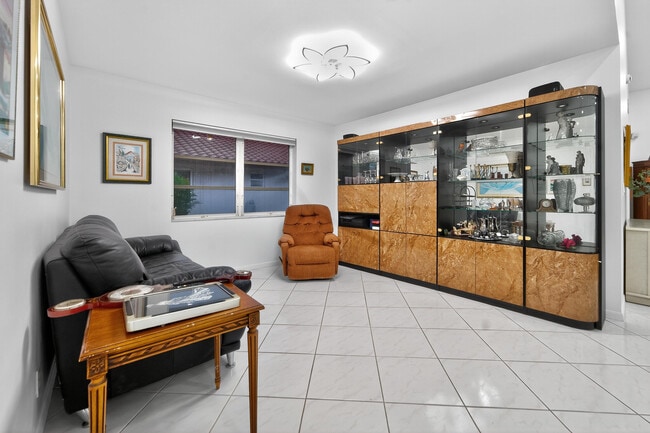 Building Photo - 6147 Waldwick Cir