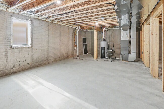 Building Photo - 1507 Shady Brook Ln