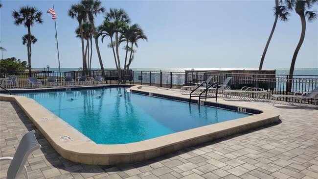 Building Photo - 4822 Ocean Blvd