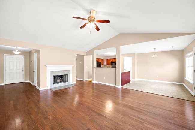 Building Photo - 3235 Bellingrath Dr