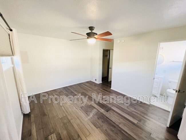 Building Photo - 1208 Alcazar St NE