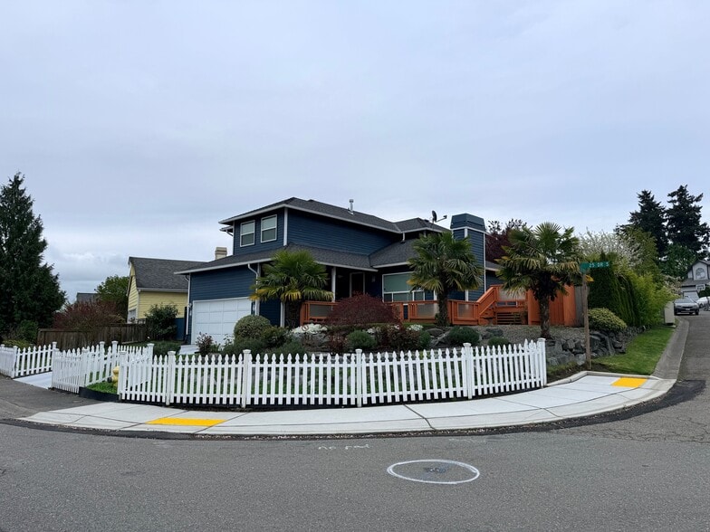 Building Photo - 27840 25th Dr S