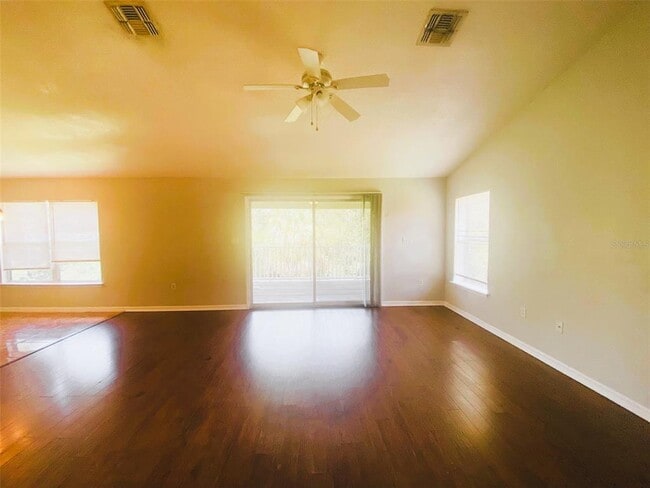 Building Photo - 423 Disston Ave