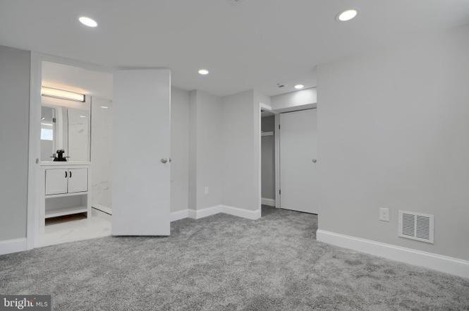 Building Photo - 2448 Shirley Ave