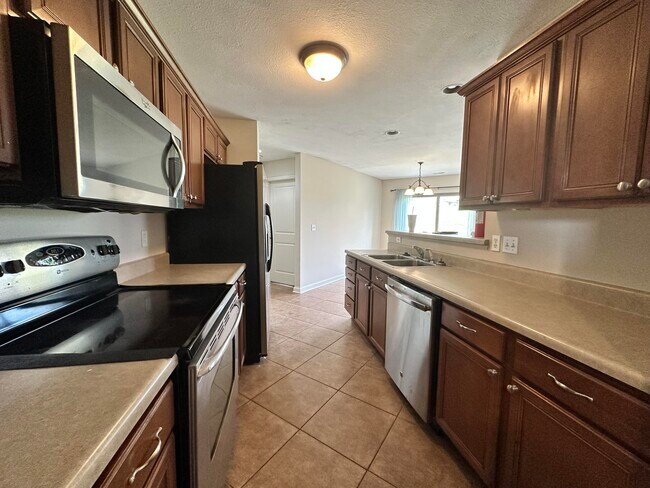 Building Photo - 5711 Vero Way