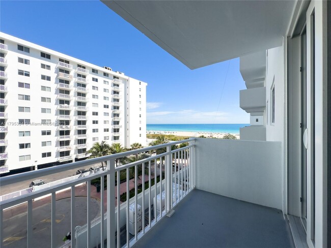 Building Photo - 345 Ocean Dr