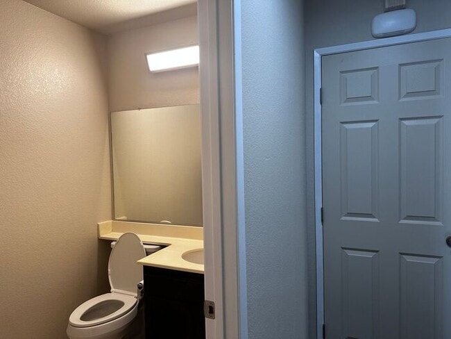 Building Photo - This is Living!!!