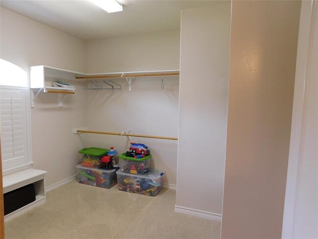 Building Photo - 424 Shayla Ln