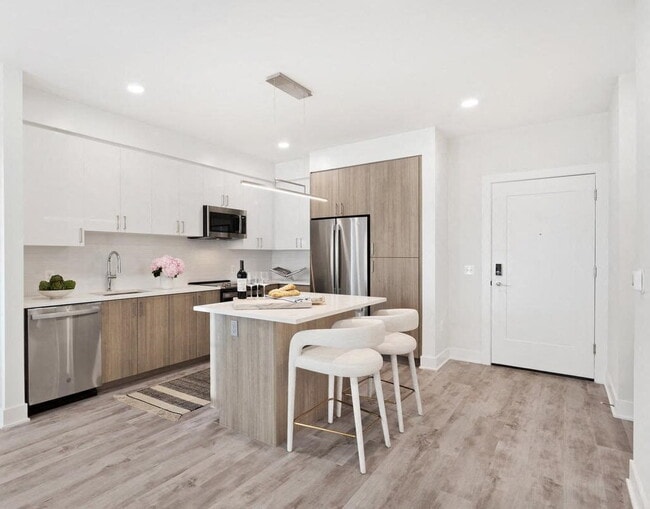 Building Photo - Chic 1-Bedroom Urban Retreat in Boston's V...