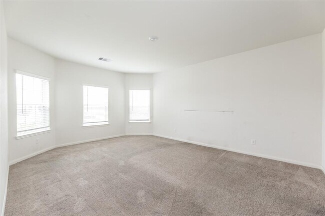 Building Photo - 541 Amberwood Pk Dr
