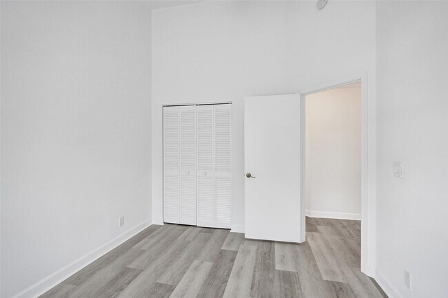 Building Photo - 11652 NW 19th Dr