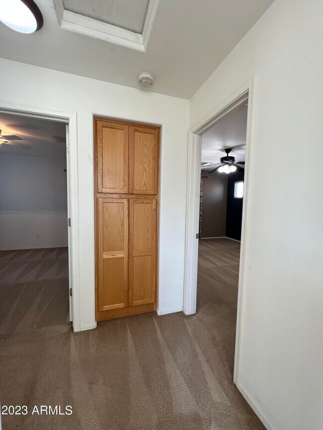 Building Photo - 2709 E Bart St