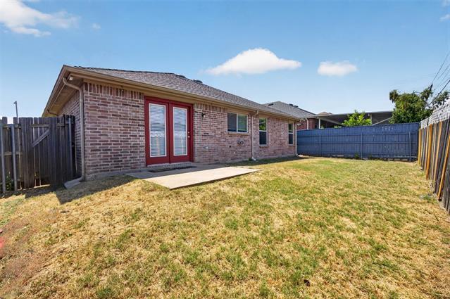 Building Photo - 2215 Splendor Ct