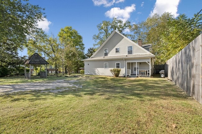 Building Photo - 920 Silverdene Pl