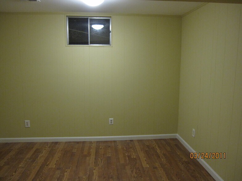 Building Photo - 11553 Sullnick Way