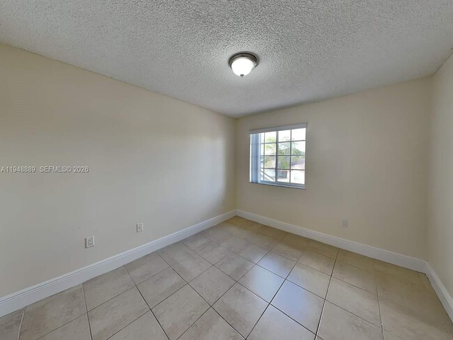 Building Photo - 12354 SW 143rd Ln