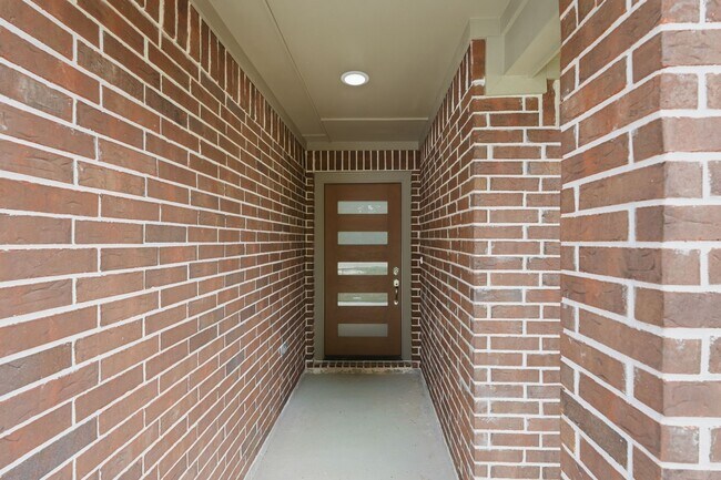 Building Photo - 13146 Lake Conroe Bay Rd