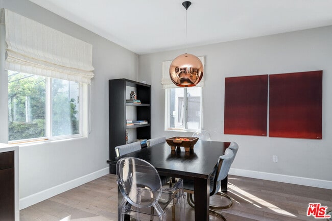 Building Photo - 1745 S Barrington Ave