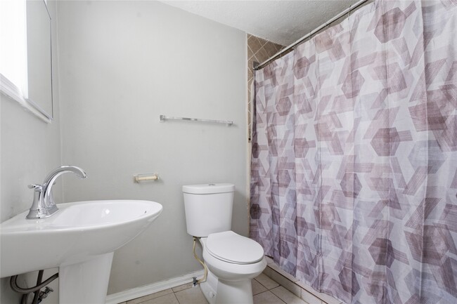 Building Photo - 7922 Sherman St