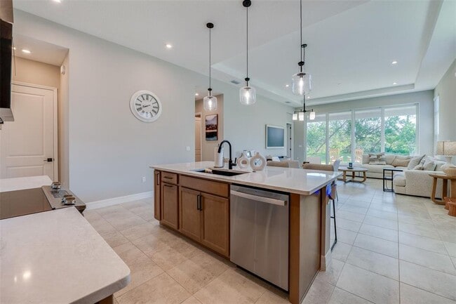 Building Photo - 887 Lk Hl Wy