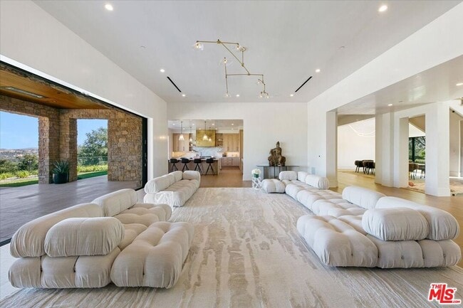 Building Photo - 5757 Hoback Glen Rd