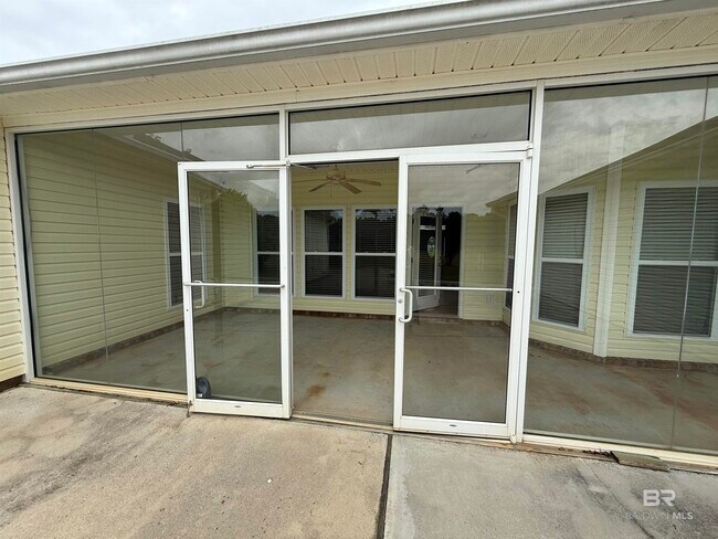 Building Photo - 9090 Pleasant Rd