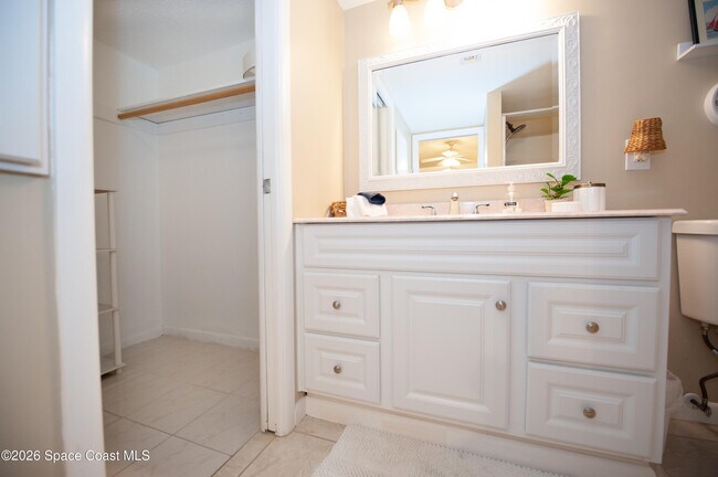 Building Photo - 230 Cape Shores Cir