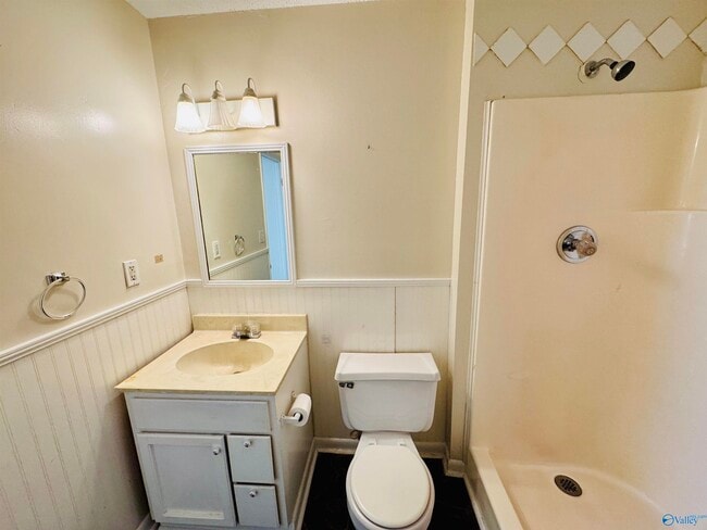 Building Photo - 13900 SW Wyandotte Dr