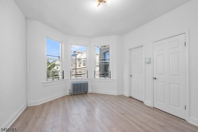 Building Photo - 15 Highland Ave