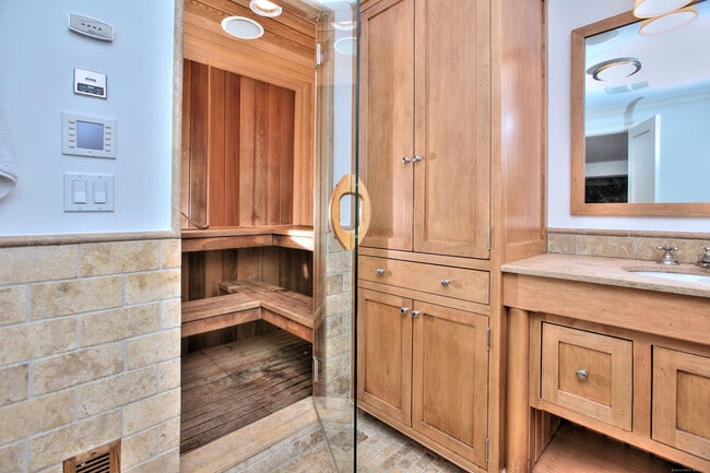 Building Photo - 15 Catamount Rd