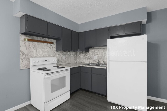 Building Photo - 6169 Laurelwood Ct