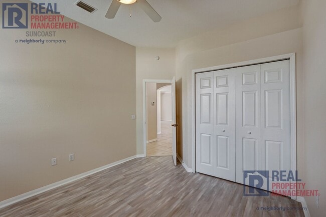Building Photo - 652 Planters Manor Way