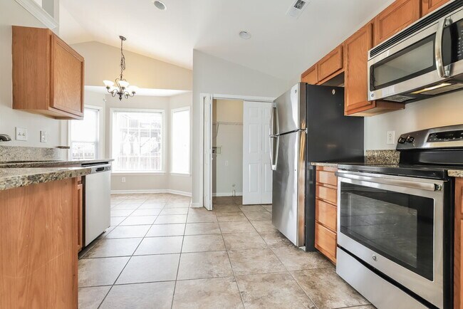 Building Photo - 2459 Joshua Ln