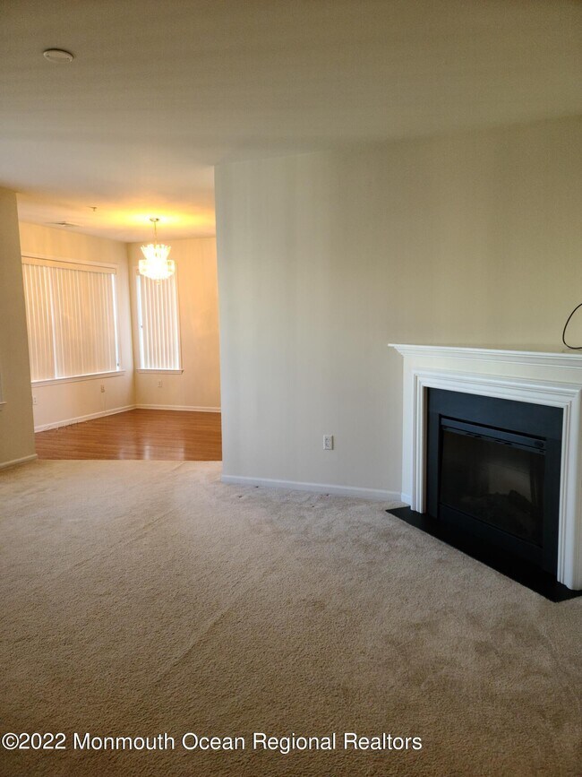 Building Photo - 211 Mill Pond Way