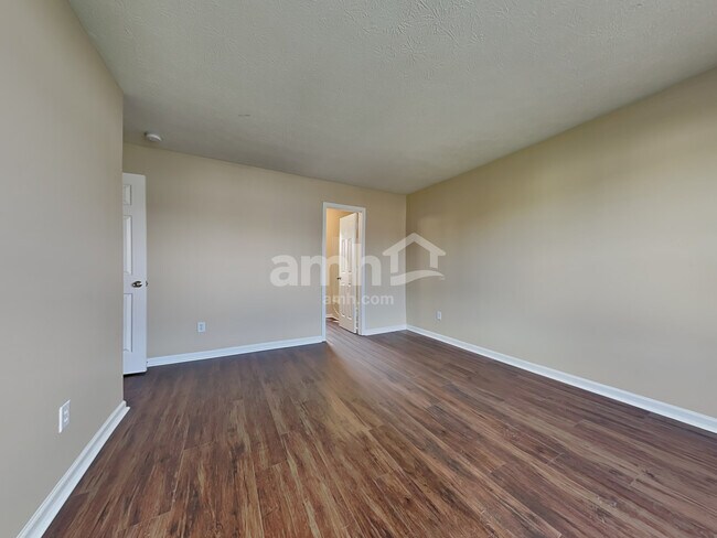 Building Photo - 4039 Tahoe Dr