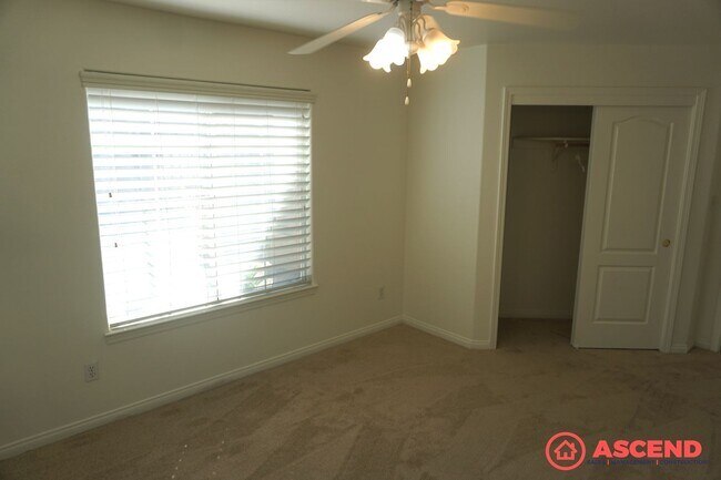 Building Photo - Home Located in Villages of Brimhall