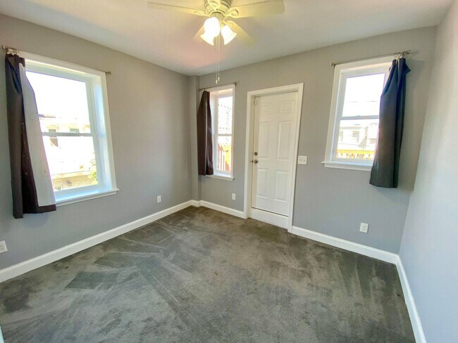 Building Photo - Stunning 2bed/3.5ba Highlandtown Home - Re...