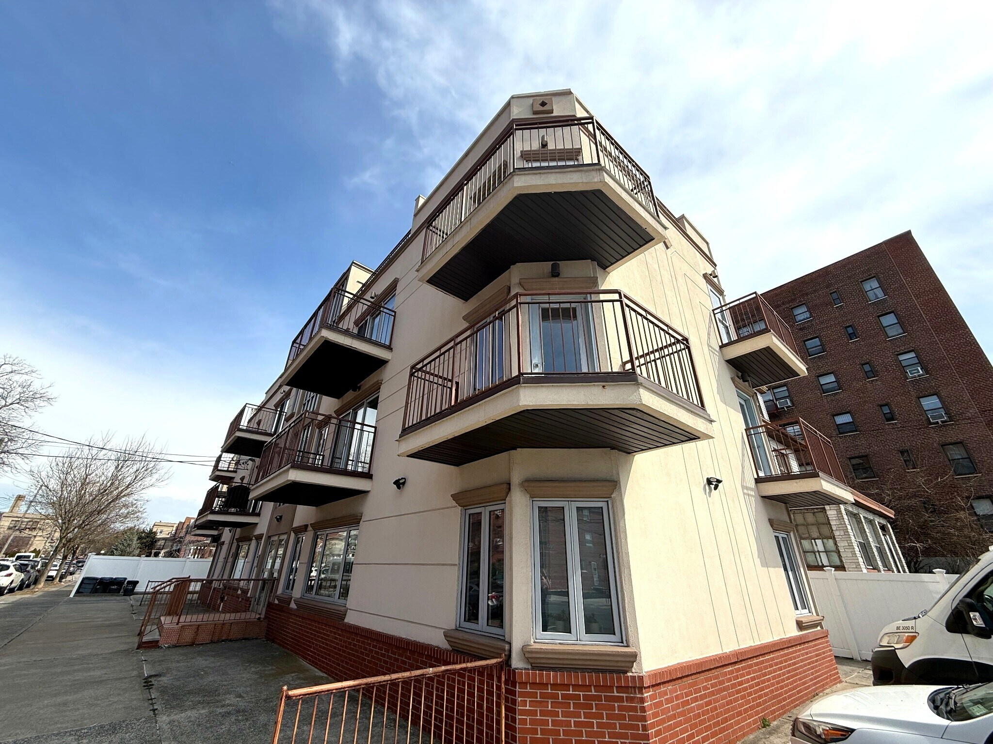 Building Photo - 1901 Voorhies Ave