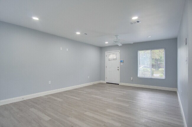 Building Photo - Updated 2BR/2BA Home Near Cordova Mall – Modern Updates & Convenient Location