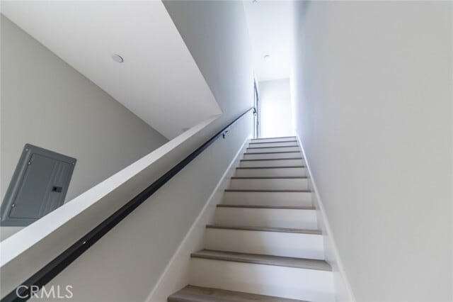 Building Photo - 5130 Riverton Ave