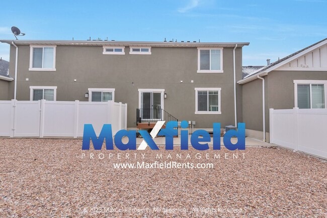 Building Photo - Pet Friendly - Draper Townhome 3 BD 3 BA 2...