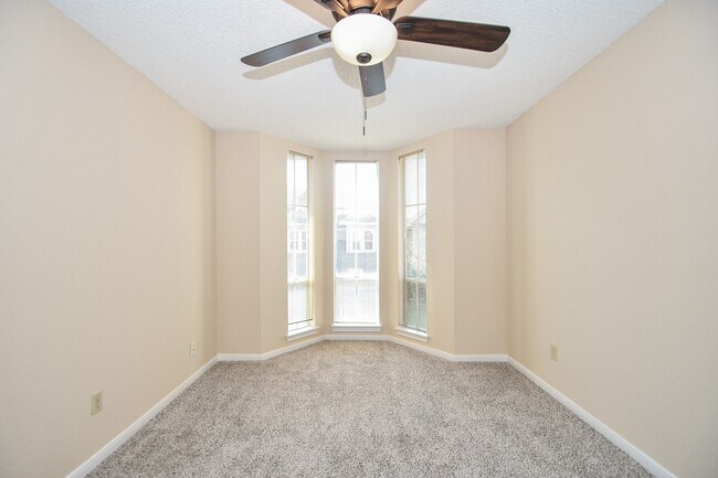 Building Photo - 1643 Beaconshire Rd