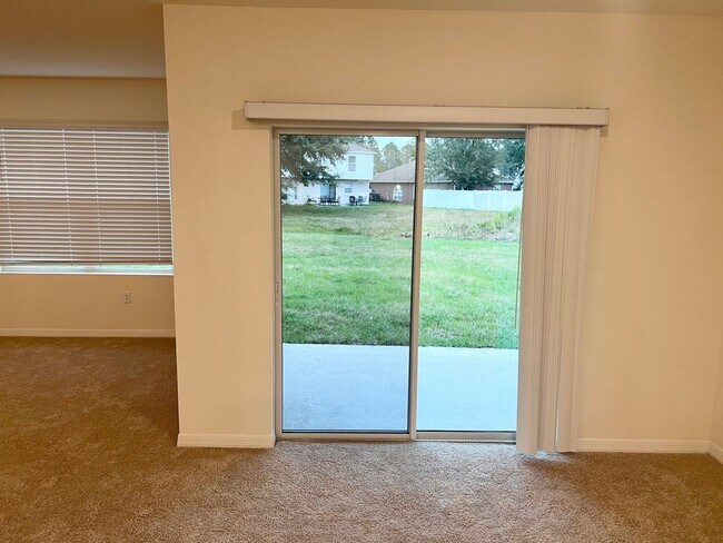 Building Photo - 4 BEDROOM 2 BATHROOM HOUSE FOR RENT