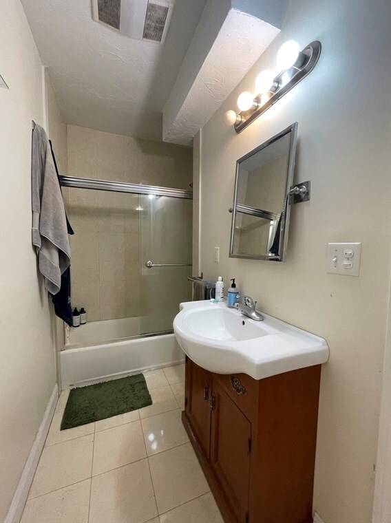 Building Photo - 191 Winthrop Rd