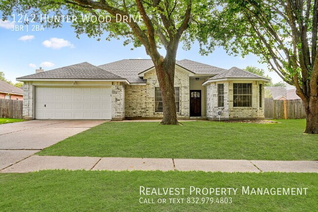 Building Photo - 1242 Hunter Wood Dr