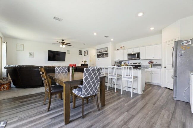 Building Photo - 5810 Rue Picasso