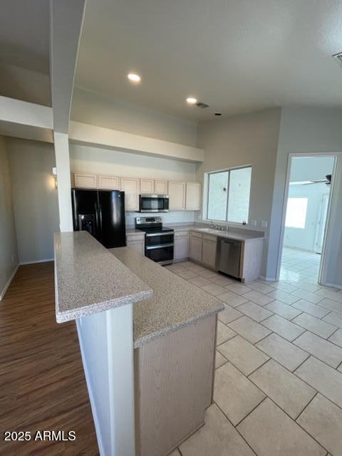 Building Photo - 80 S Pineview Pl