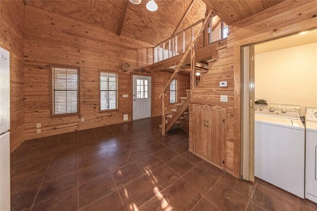 Building Photo - 105 Ridge Oak Dr
