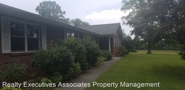 Building Photo - 3 br, 2 bath House - 3142 Hinds Creek Road